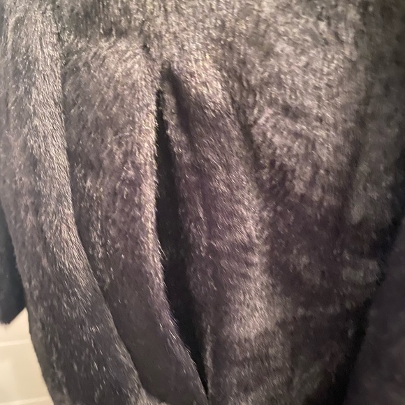 Elie Elegant Black Faux Fur Jacket - Picture 6 of 10